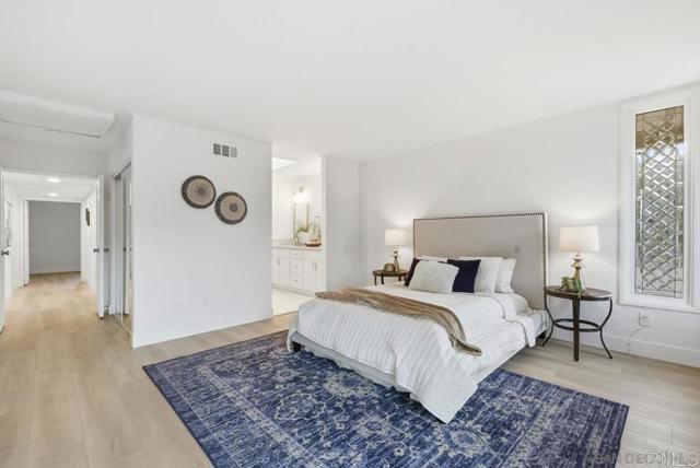 Detail Gallery Image 11 of 37 For 12209 Casero Pl, San Diego,  CA 92128 - 2 Beds | 2 Baths