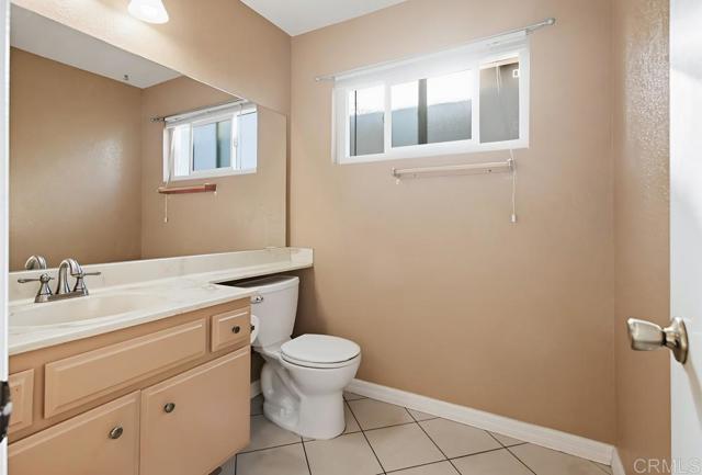 Detail Gallery Image 17 of 33 For 1237 Armstrong Cir, Escondido,  CA 92027 - 4 Beds | 2/1 Baths