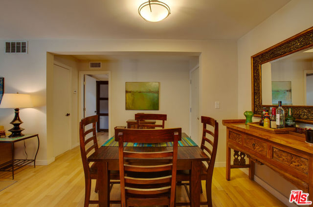 950 North Kings Road, 218 photo 8