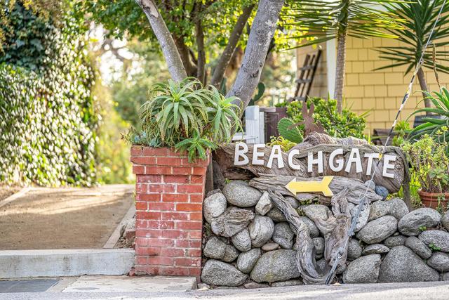 430 Hillcrest Drive, Aptos CA: https://media.crmls.org/mediaz/f8b8daa4-b557-4903-ae99-dbfe4a8127bd.jpg