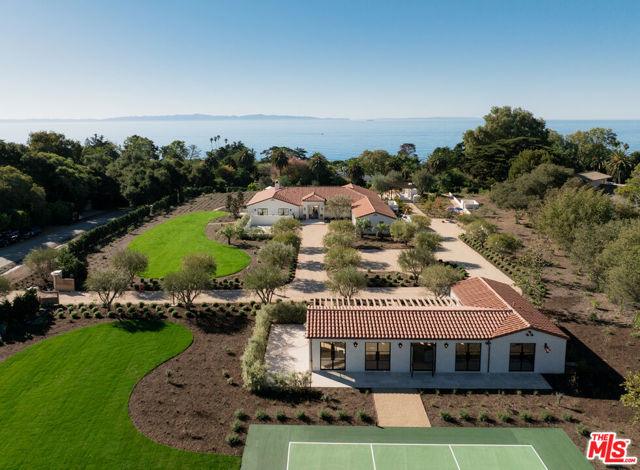 4200 Marina Drive, Santa Barbara CA: https://media.crmls.org/mediaz/f8b9426d-0331-4497-8bb4-223e3c385b58.jpg
