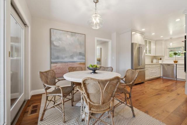 1 Hampton Court, Los Altos CA: https://media.crmls.org/mediaz/f8ba2438-3907-47e2-93c6-9a8d9b330ea5.jpg