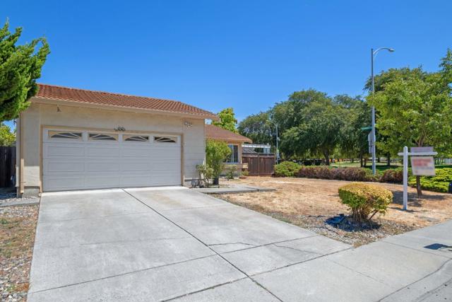 466 Prada Drive, Milpitas CA: https://media.crmls.org/mediaz/f8bb59e9-c153-4b5c-a937-d453f4afec77.jpg