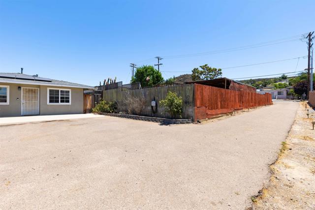 8626 Prospect Avenue, Santee CA: https://media.crmls.org/mediaz/f8bbd9ce-eadb-4e11-a1f3-ce6ee0eaf1f9.jpg