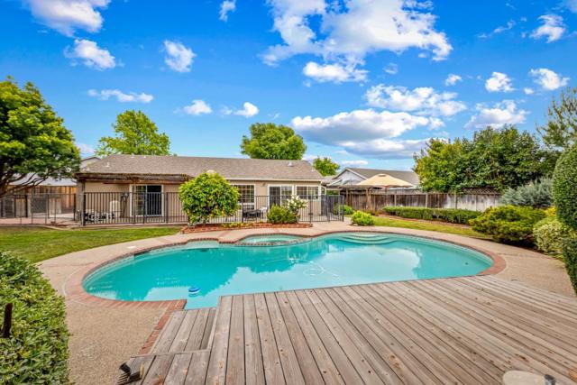 464 Edelweiss Drive, San Jose CA: https://media.crmls.org/mediaz/f8bc98f6-6ef7-4d42-9c6e-7cfc6c0d932b.jpg