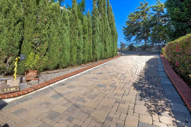 2848 Sunset Hills, Escondido CA: https://media.crmls.org/mediaz/f8be2249-d65a-4fcd-bbf4-34966479cca2.jpg