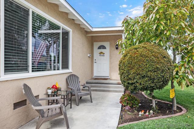 1106 E Santa Fe Ave, Fullerton CA: https://media.crmls.org/mediaz/f8be42ac-0e28-4633-9b06-8929bb3ab13f.jpg