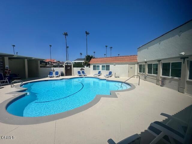 4501 W Channel Islands Boulevard, Oxnard CA: https://media.crmls.org/mediaz/f8be6324-130c-4683-9aa7-79e1f8f79bbe.jpg