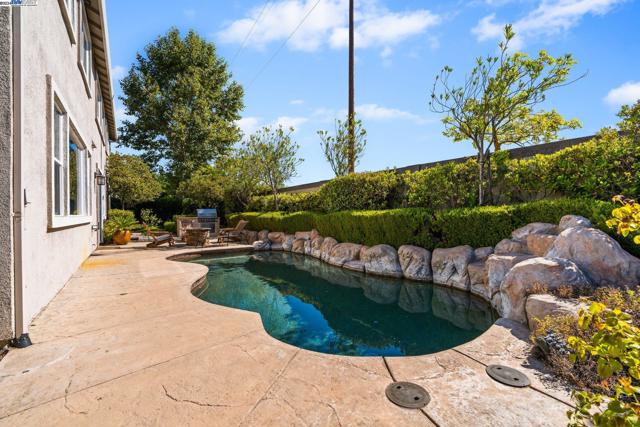 Image 50 of 60 For 1017 Vineyard Dr
