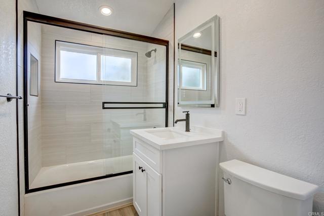 333 Lansing Circle, Escondido CA: https://media.crmls.org/mediaz/f8bedd92-c2e2-44a0-89b2-d7c75e46c2ee.jpg