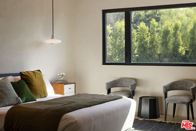 Drew Fenton | 16401 Mulholland Drive Los Angeles CA | MLS: 7706113