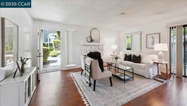 108 Compton Circle, San Ramon CA: https://media.crmls.org/mediaz/f8bf8f62-a9a5-44e0-bf2a-369c6a6bf5b0.jpg