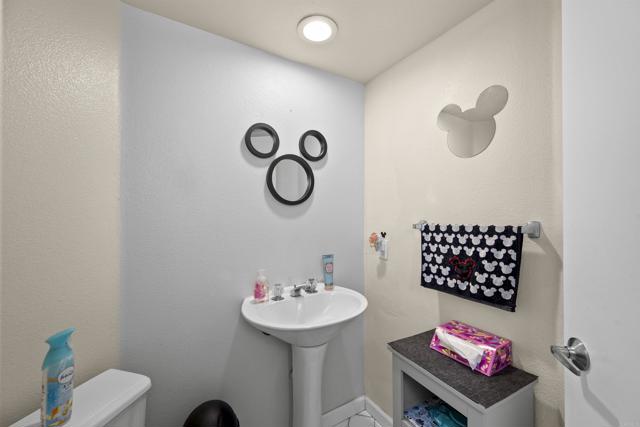 845 RIDGEWATER DR, Chula Vista CA: https://media.crmls.org/mediaz/f8bf933d-24a9-4672-aedb-5f16d5f88bd3.jpg