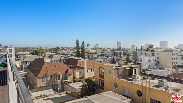 116 N Orlando Avenue, Los Angeles CA: https://media.crmls.org/mediaz/f8bf9b75-779f-4219-9d93-13c685488cbe.jpg