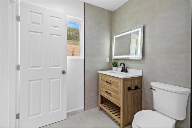 7183 Tustin Road, Salinas CA: https://media.crmls.org/mediaz/f8c070b0-699e-4ab9-8845-b29eb85920cf.jpg