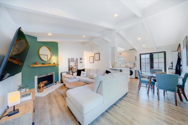 Detail Gallery Image 3 of 30 For 4219 44th St #4,  San Diego,  CA 92115 - 2 Beds | 2 Baths