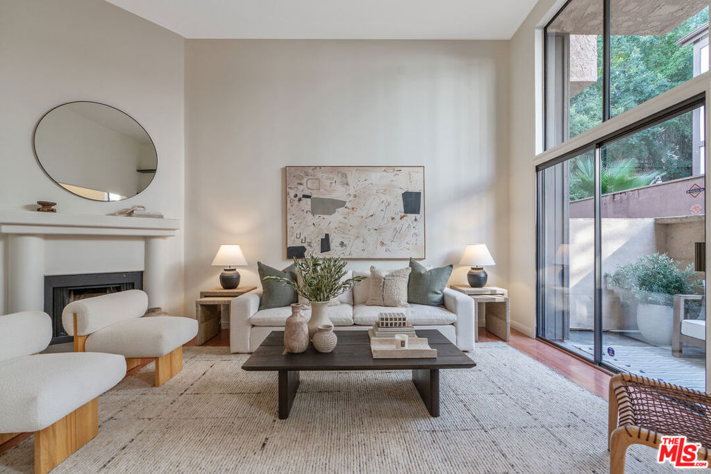 5307 Wilkinson Avenue #15B