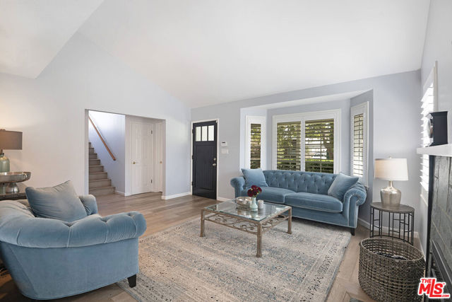12713 Stanwood Drive, Los Angeles CA: https://media.crmls.org/mediaz/f8c66d1b-b136-44c2-98d1-a0ae383d84d6.jpg