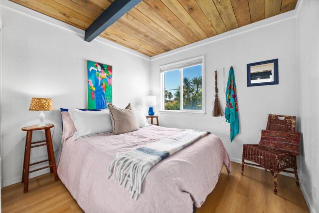 360 36th Avenue, Santa Cruz CA: https://media.crmls.org/mediaz/f8c6798a-a9a0-46a7-b0bc-9a10ca10f2de.jpg