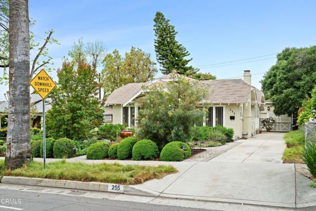 Detail Gallery Image 2 of 42 For 255 N Canyon Bld, Monrovia,  CA 91016 - 3 Beds | 2 Baths