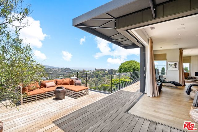 1030 Somera Road, Los Angeles CA: https://media.crmls.org/mediaz/f8c72c3b-3ba5-44bb-8041-6985d0b8019f.jpg