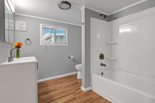 7 Sand Creek, Cathedral City CA: https://media.crmls.org/mediaz/f8c76ebd-6d66-416b-8ee2-ca8f04aba140.jpg