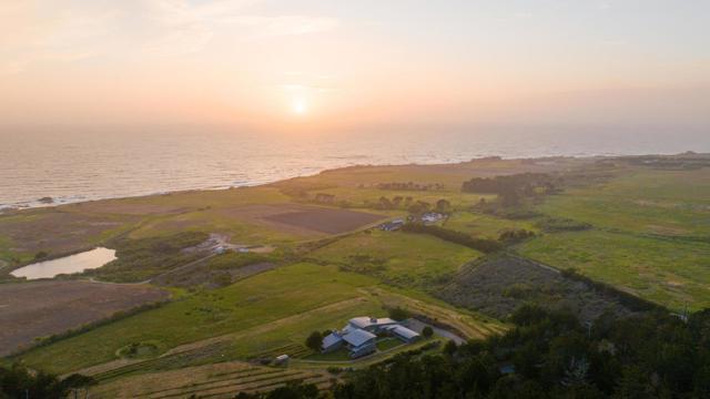 801 Bean Hollow Road, Pescadero CA: https://media.crmls.org/mediaz/f8c7dedd-6fdf-4e84-90f4-990052169ae2.jpg