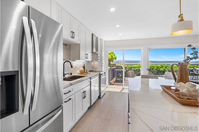 4007 Crown Point Drive, San Diego CA: https://media.crmls.org/mediaz/f8c82d83-1035-4adb-ae82-b0ee58a0a6e2.jpg