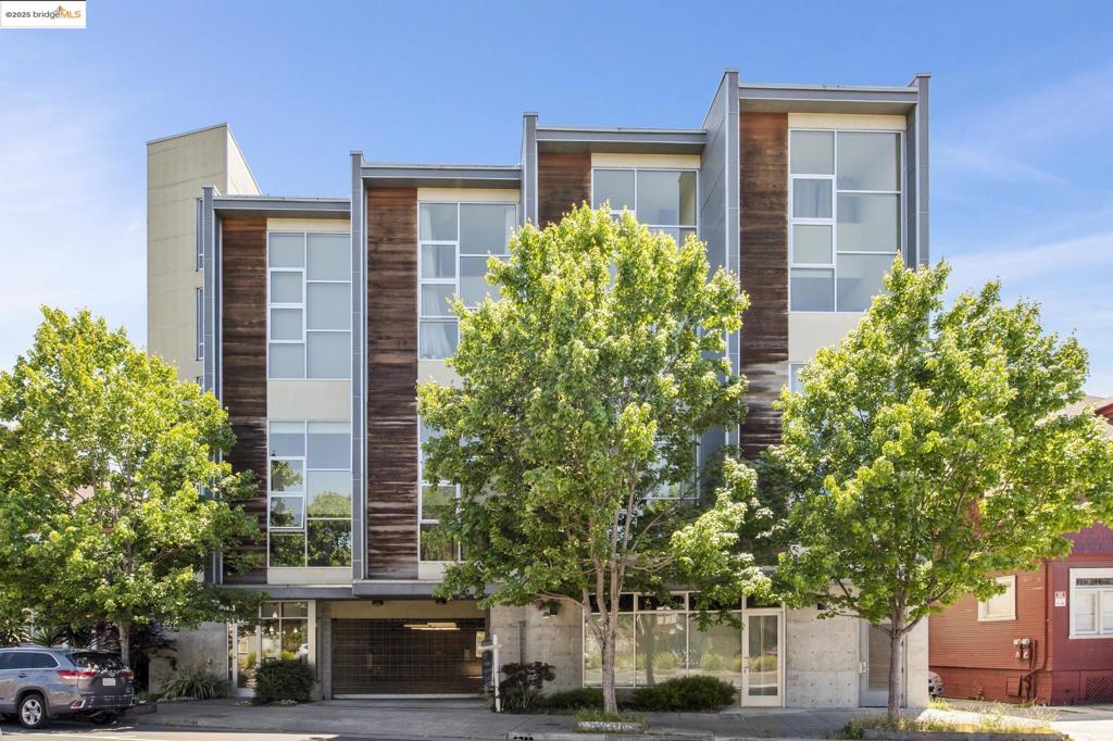 485 W Macarthur Blvd #407