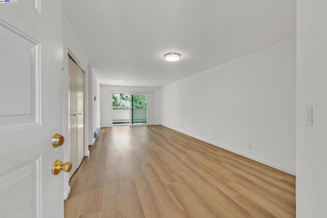 47112 Warm Springs Blvd, Fremont CA: https://media.crmls.org/mediaz/f8c88853-fc55-4ef4-aa8b-5a1f00e08612.jpg