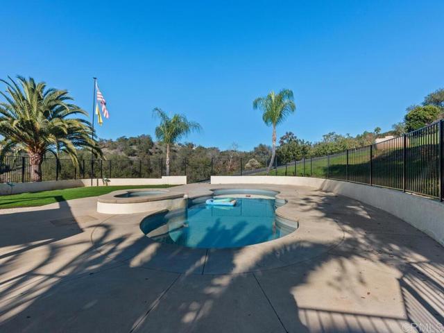 Detail Gallery Image 44 of 75 For 2230 Calle Dos Lomas, Fallbrook,  CA 92028 - 5 Beds | 3/2 Baths
