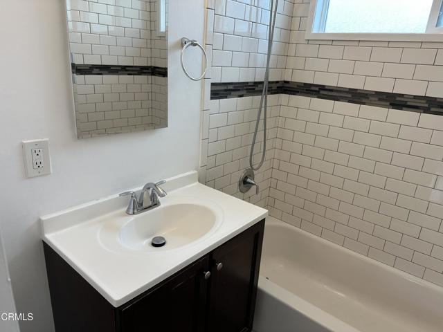 1148 Spazier Avenue, Glendale CA: https://media.crmls.org/mediaz/f8c98f6e-fc1d-4148-8c11-8a7c704f06a0.jpg
