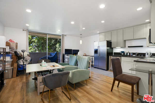 1 Bed Home for Sale in Los Angeles, California