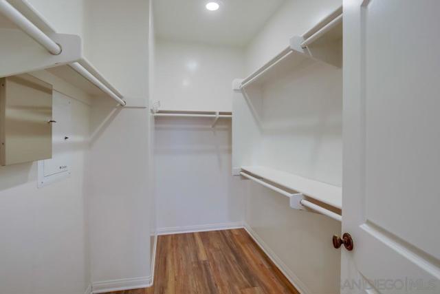 14590 Kent Hill Way, Poway CA: https://media.crmls.org/mediaz/f8ca2e98-5856-4506-893b-e4ec3d055cb9.jpg