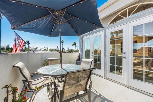 Detail Gallery Image 21 of 54 For 966 C Ave, Coronado,  CA 92118 - 2 Beds | 2 Baths