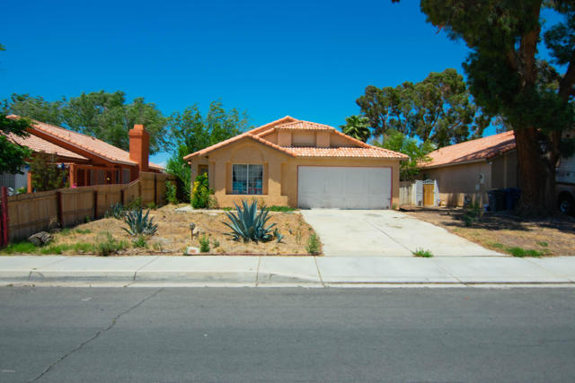 517 E Ave J-12, Lancaster CA: https://media.crmls.org/mediaz/f8ca88f5-e3eb-4240-b818-c72649cca3ed.jpg