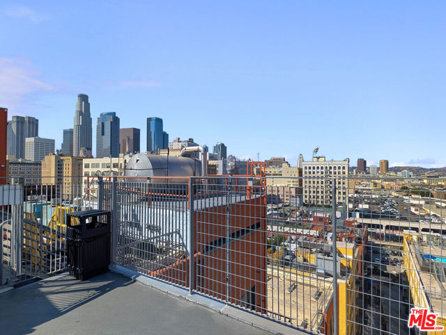 738 S Los Angeles Street, Los Angeles CA: https://media.crmls.org/mediaz/f8cb7faa-1a40-402c-af44-eb19f61a7a66.jpg