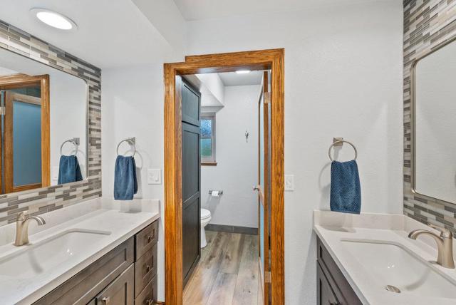17529 Cross Road, Salinas CA: https://media.crmls.org/mediaz/f8cbb53a-a938-40f7-9327-7cb548ef479b.jpg