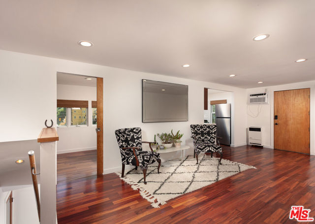 2108 Tavern Trail, Los Angeles CA: https://media.crmls.org/mediaz/f8cbed2e-74c3-44b9-8845-219947649662.jpg