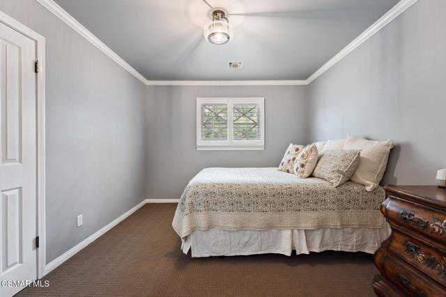 566 Rancho Road, Thousand Oaks CA: https://media.crmls.org/mediaz/f8cc14a7-ece5-4719-bdce-bc3dce9fb541.jpg