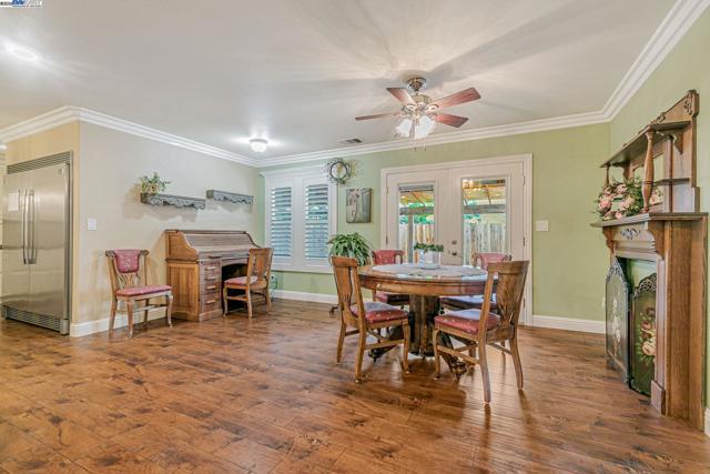 337 I St, Fremont CA: https://media.crmls.org/mediaz/f8cc92dc-ca7a-4f37-9436-84a4a2ca2e7b.jpg