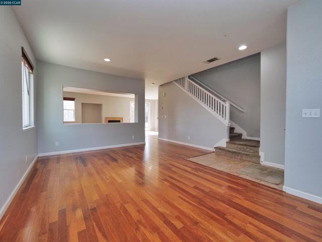 2035 Pasado Avenue, Manteca CA: https://media.crmls.org/mediaz/f8ccfb9d-d293-447a-84db-5a84982a26c1.jpg