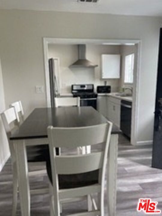 4980 Fir Street, Los Angeles CA: https://media.crmls.org/mediaz/f8cd62af-d9e4-444b-9861-59871a00c179.jpg