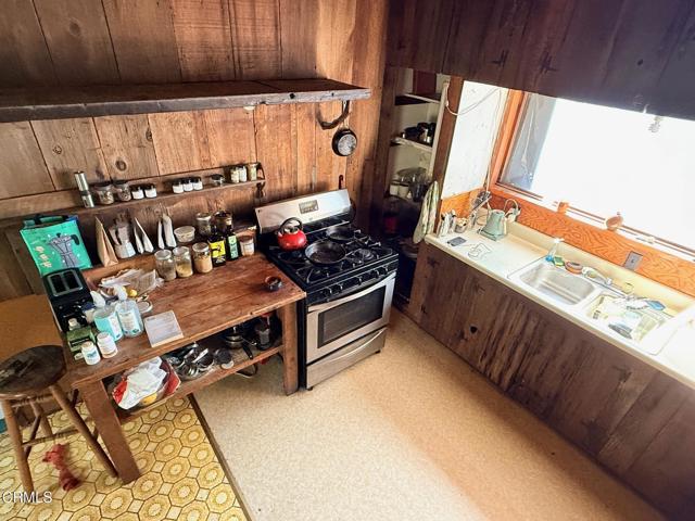 Detail Gallery Image 8 of 34 For 3480 Albion Ridge G Rd, Albion,  CA 95410 - 2 Beds | 1 Baths