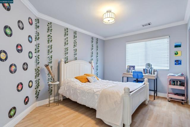 2057 Rapallo Way, Bay Point CA: https://media.crmls.org/mediaz/f8ce90c0-dd4c-41c7-8cf9-327476d1595a.jpg