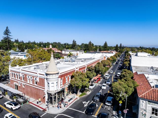 256 Los Gatos Boulevard, Los Gatos CA: https://media.crmls.org/mediaz/f8cfc3a9-98e7-42b4-9654-21d6c9e41a05.jpg
