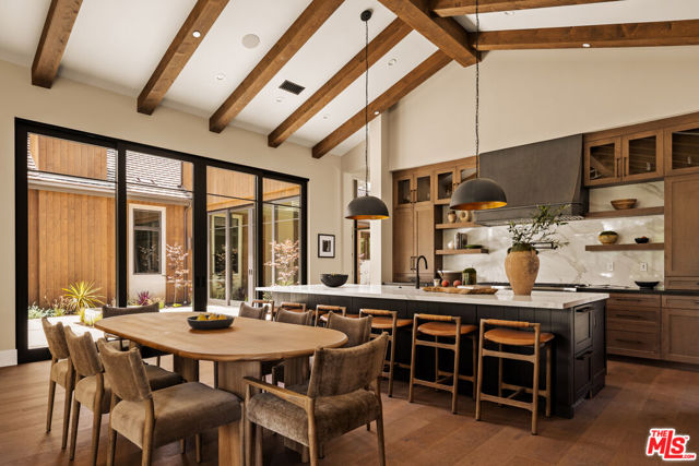 26719 Mulholland Highway, Calabasas CA: https://media.crmls.org/mediaz/f8cfe8dd-3864-481f-87a0-b28875f43783.jpg