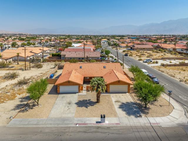 66765 Ironwood Drive, Desert Hot Springs CA: https://media.crmls.org/mediaz/f8cff998-2f44-4e0d-8cef-ba40de068456.jpg