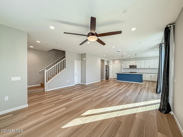 1953 Cottage Drive, Simi Valley CA: https://media.crmls.org/mediaz/f8d0bea1-6084-434d-9018-6493554ba554.jpg