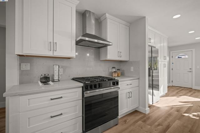 625 3rd Ave, San Bruno CA: https://media.crmls.org/mediaz/f8d10588-7f86-4faa-bbc8-8658bf8e2c3a.jpg